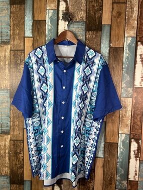 Men's Blue Aztec Short-Sleeve Button-Up Shirt